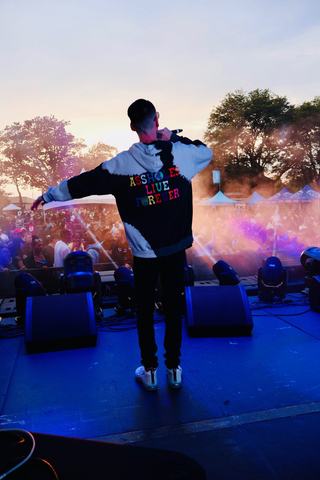 Performing on a smoky stage